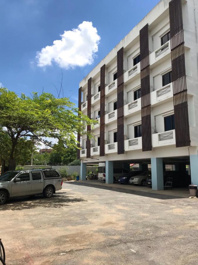 Vatchara Northgate Hotel 那空沙旺 外观 照片