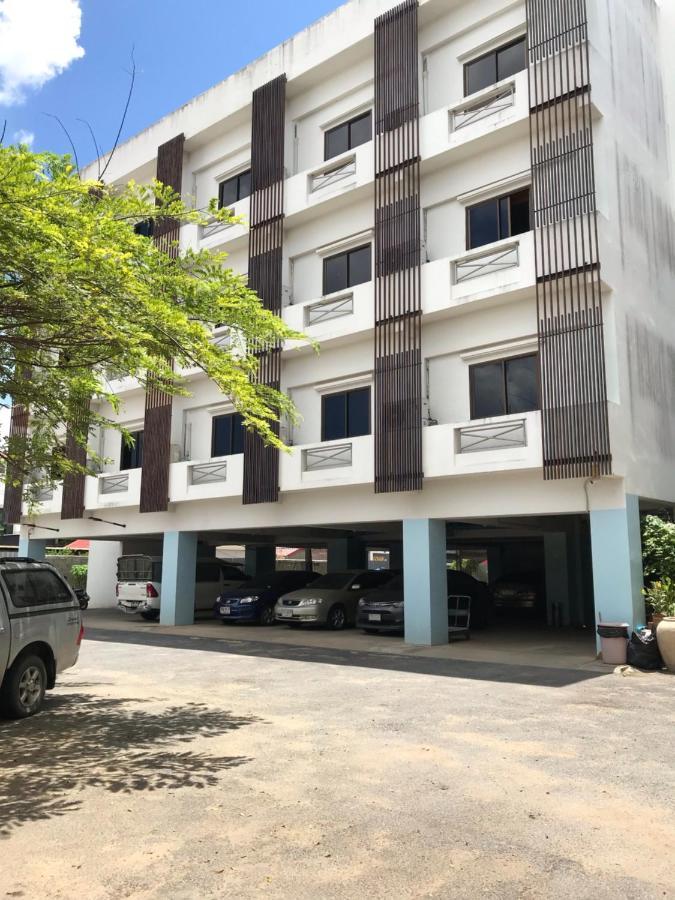 Vatchara Northgate Hotel 那空沙旺 外观 照片