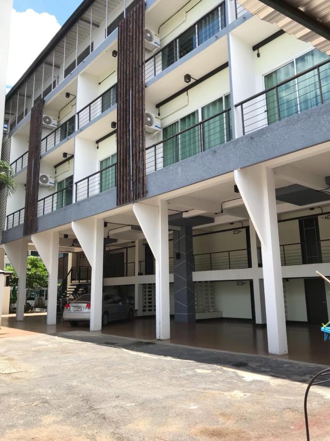 Vatchara Northgate Hotel 那空沙旺 外观 照片